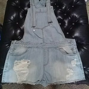 Short overalls
